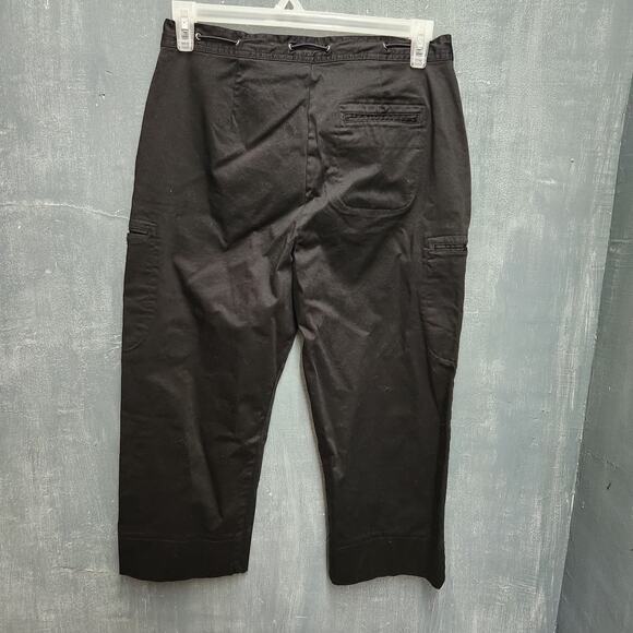Gloria Vanderbilt Black 12 Cargo Capri Pants - Picture 5 of 14
